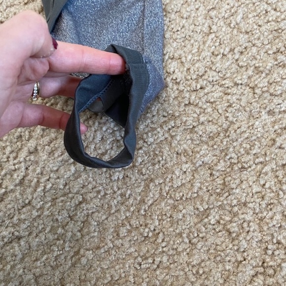 Joylab Grey Capri Cutout Ballet Leggings - Picture 7 of 13